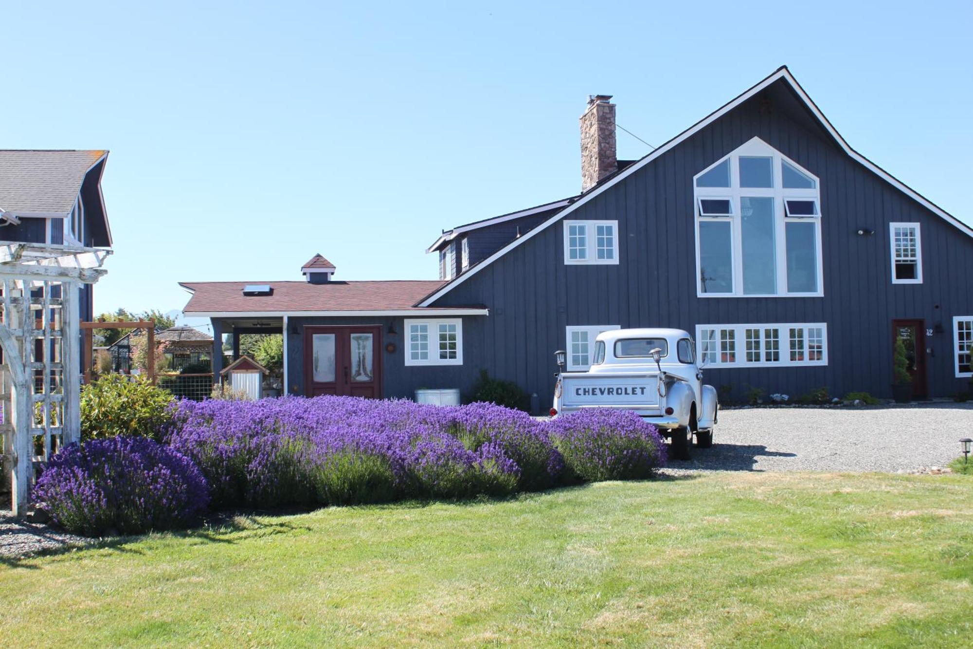 Villa Dungeness Barn House at Two Crows Farm Sequim Exterior foto